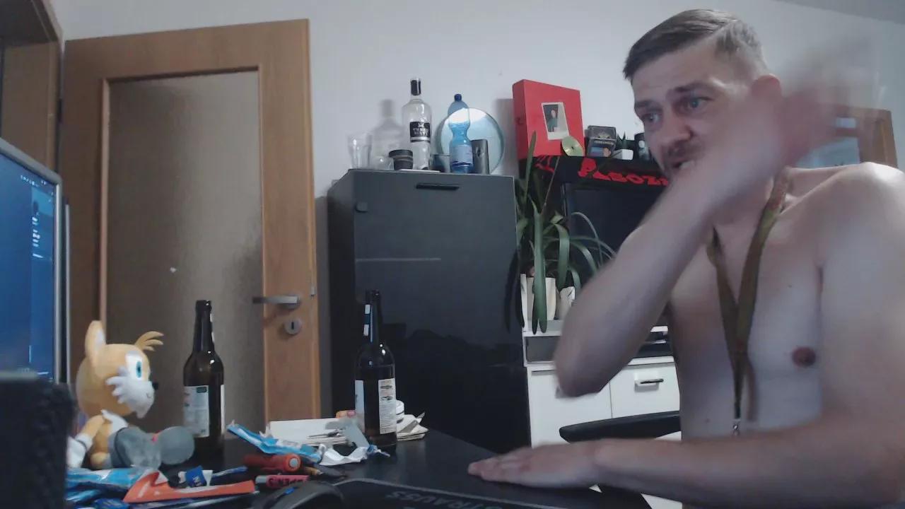 Widersacha on Cam4 