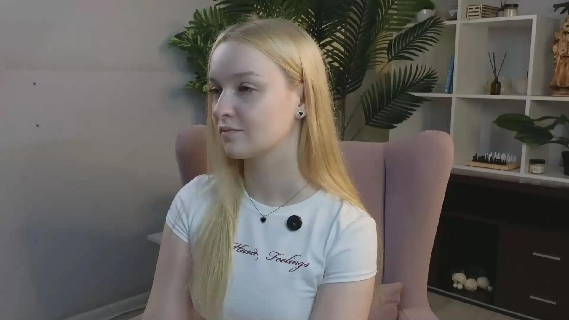 YokoMassena — Freechat on Cam4