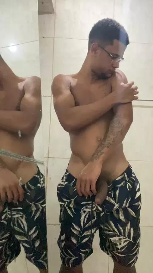 young_safado on Cam4 