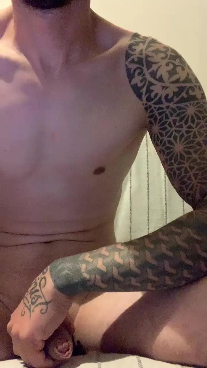 yron90 on Cam4 