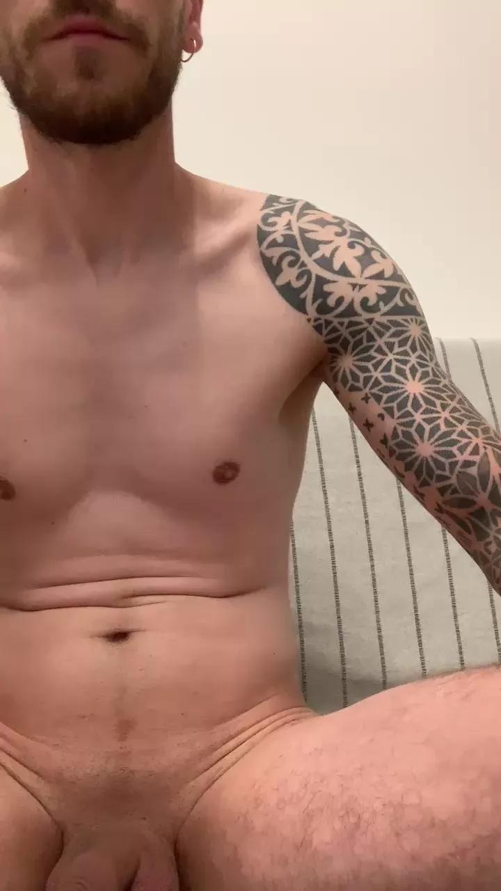 yron90 on Cam4 