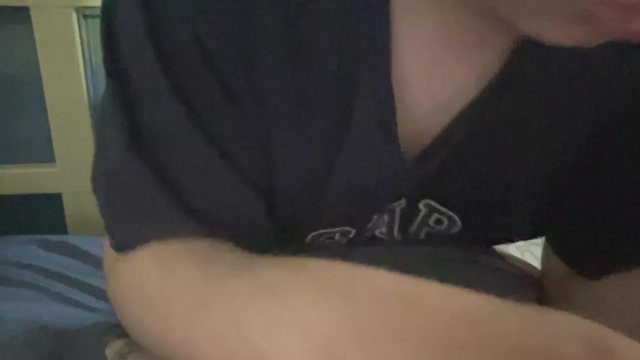 Zhengyang on Cam4 