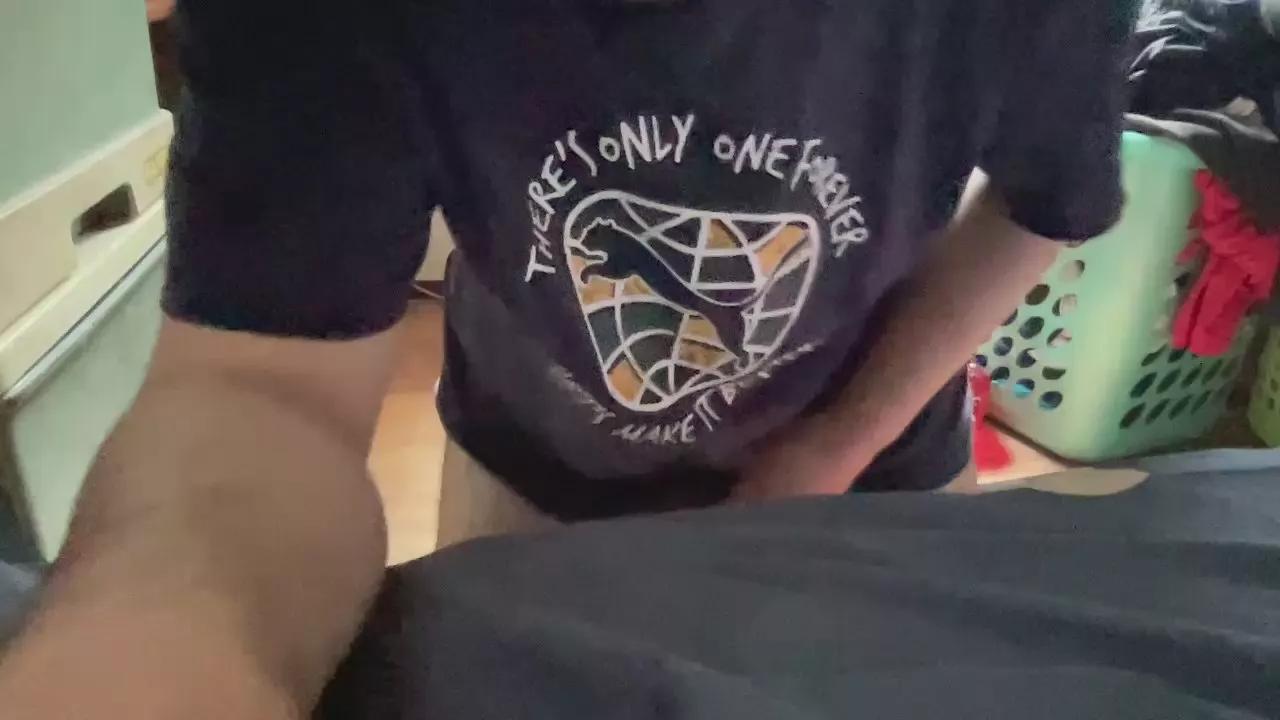 Zhengyang on Cam4 