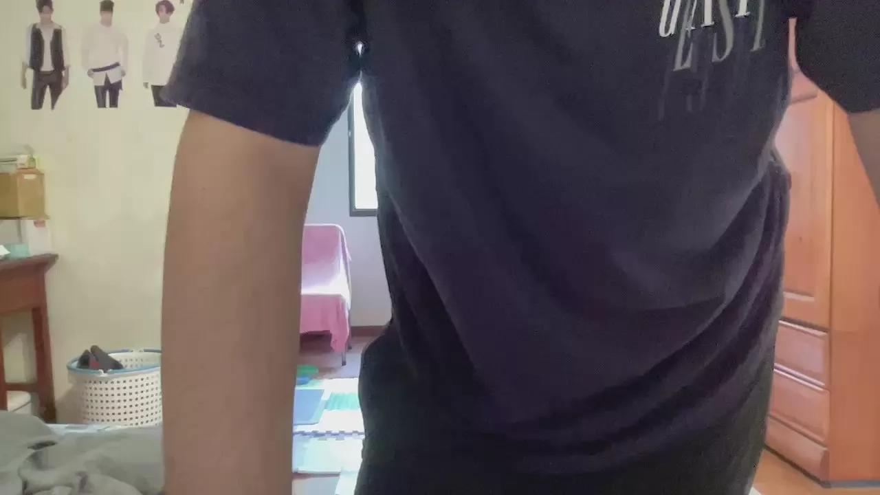 Zhengyang on Cam4 