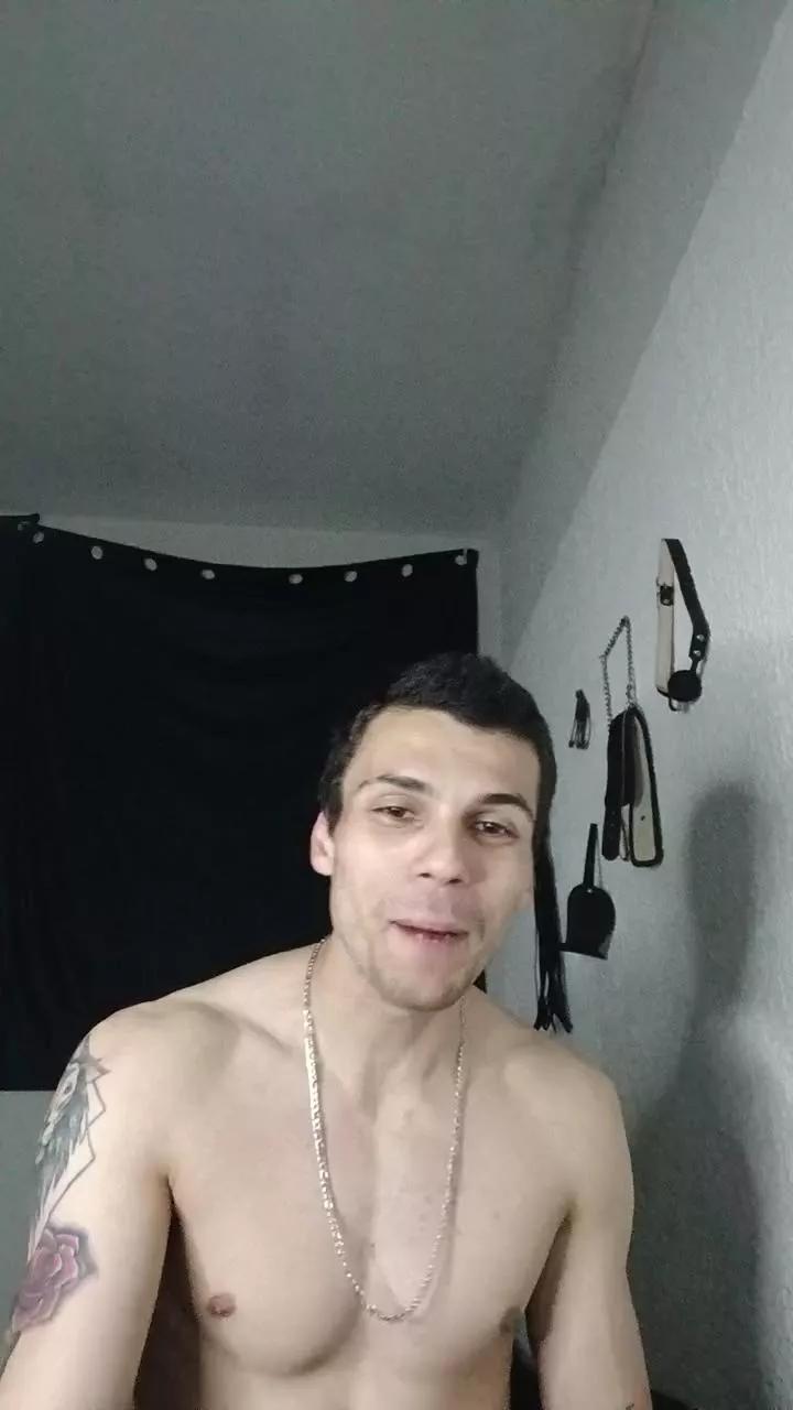 Zyonprive on Cam4 