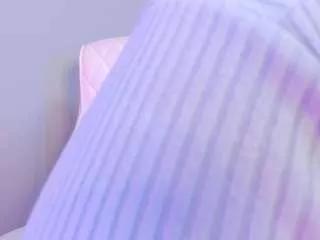 akura011 on CamSoda 