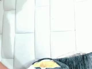 andreayano on CamSoda 