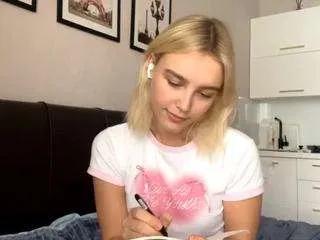 clairewilliams — Naughty smile dripping sweetness [15 tokens remaining]