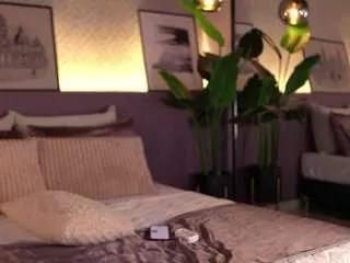 ellediane on CamSoda 