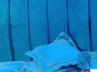 lunaa-mistyc — Spanks x 12  + Doggy position  [Multi Goal]