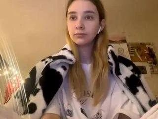 silvereckersley — show feet [72 tokens remaining]