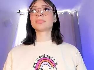 valentina-alba on CamSoda 