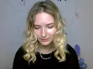 _kikiclark_ on Chaturbate 