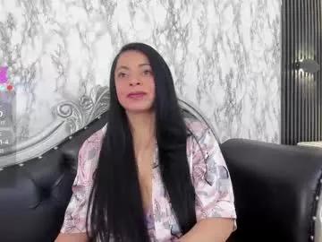 Freechat adelinemoretti on Chaturbate