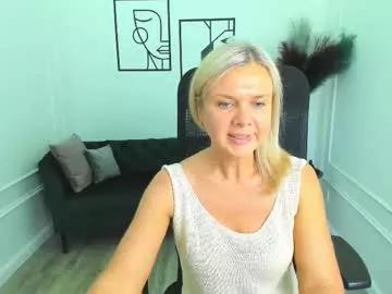 agathaklouin on Chaturbate