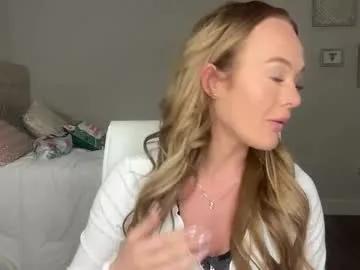 amberjayxox0 — CrazyTicket: Show in progress. first cumm showww!. Tip 200 tokens to buy a ticket