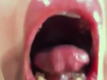 angelaroberti2 on Chaturbate