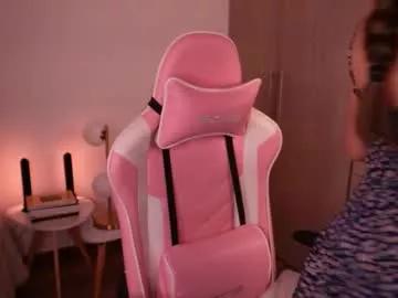 annie_evans24 on Chaturbate