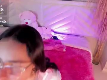 annie_lought's avatar