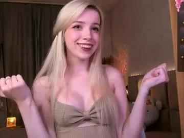 berrylush —  GOAL: Lift skirt [40]   #natural #teen #smalltits #18 #blonde