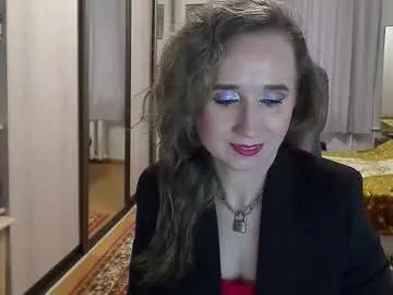 classyinna on Chaturbate