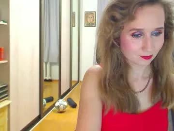 classyinna on Chaturbate