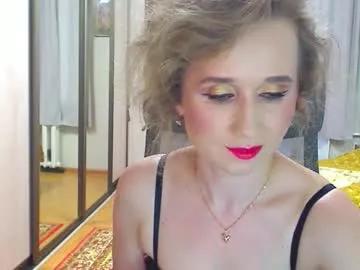 classyinna on Chaturbate