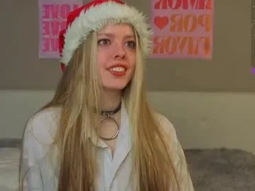 denaebeste — Hi! It's going to be fun today, I'll make you feel good.! Let's just fun GOAL: lower my f*cking straps #new #shy #skinny #18 #blonde [32 tokens remaining]