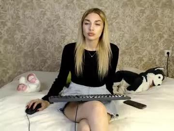 ellamilla on Chaturbate 