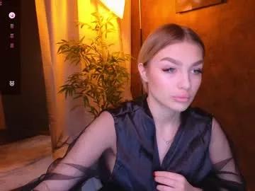 ellamilla on Chaturbate 