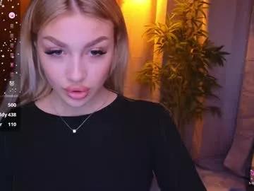 ellamilla on Chaturbate 