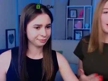 Freechat flora_ri on Chaturbate