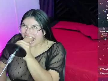 giiabloom on Chaturbate 