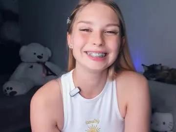 hidden_charm — Hi! Im Elizabeth,NTMU!  Goal: Water+oil show<3  ()*:  #new #shy #cute #young #18 [0 tokens remaining]