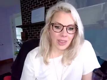 holly_bourbon on Chaturbate 