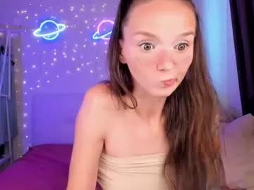 hottiesteverly on Chaturbate