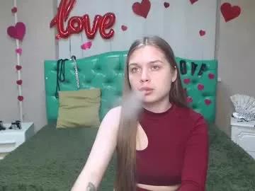 larapika on Chaturbate 