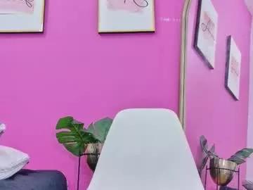 littleebonymommy on Chaturbate 