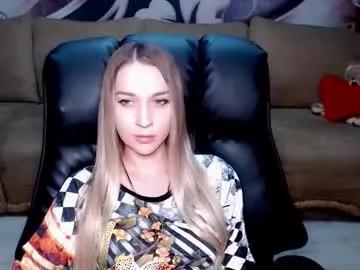 lovellymalina's avatar