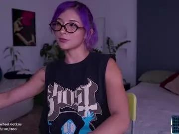 lucyallenx on Chaturbate