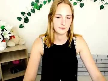 milana_cutie_ — Make me happy [828 tokens remaining] #new #german #shy #nonude #mommy