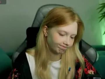 nanami_v02 — TOPLESS AND PLAY WITH TITS [274 tokens left] #lesbian #bigass #teen #strapon #skinny