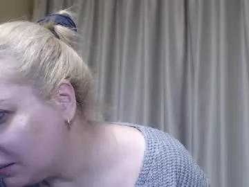 ohsweetiren on Chaturbate