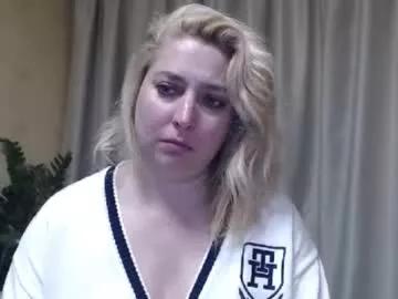 ohsweetiren on Chaturbate