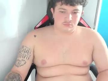 onewhiteboichub on Chaturbate 