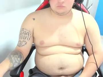 onewhiteboichub on Chaturbate 