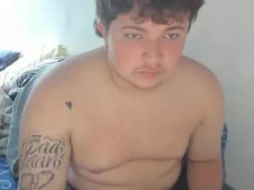 onewhiteboichub on Chaturbate 
