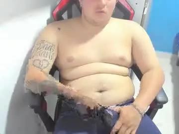 onewhiteboichub on Chaturbate 