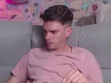 oxmikexo on Chaturbate