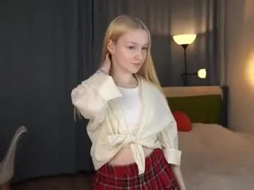 sebrinarainha — goal: kisses in honor of the start of the stream   I turned 18 and it's my first attempt of streaming! Let's get acquainted, I'm Rina #new #18 #young #shy #cute [15 tokens remaining]
